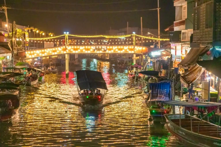 Amphawa floating market 003