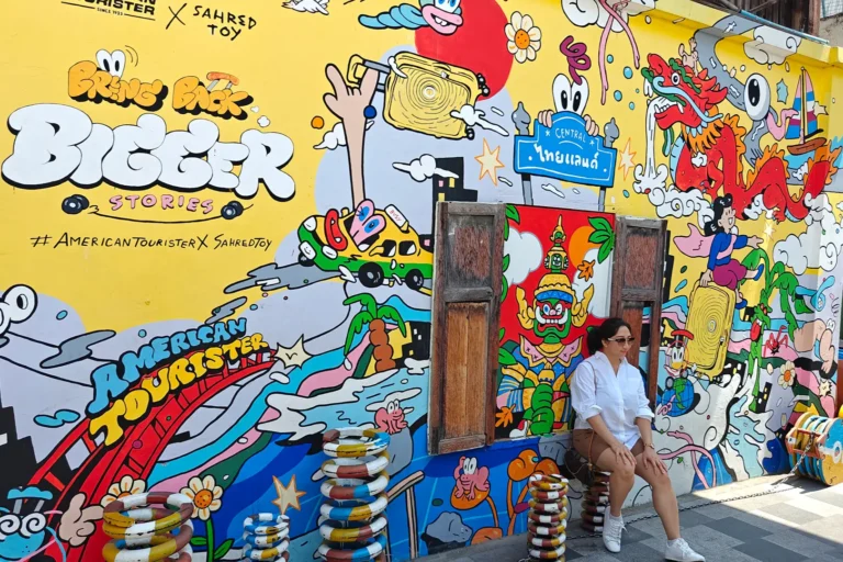 Bangkok et le Centre 11 Fresque street art colorée du quartier Talad Noi à Bangkok, repaire artistique du vieux port branché