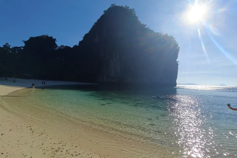 L'archipel des îles Hong 2 koh-hong-beach-006