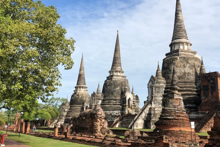 Bangkok et le Centre 18 Les trois chedis emblématiques du Wat Phra Si Sanphet à Ayutthaya, ancien temple royal du Siam au XVe siècle