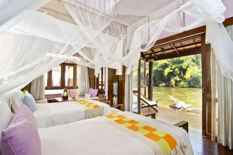 La Thaïlande au fil de l'eau 34 floating-house-river-kwai-07